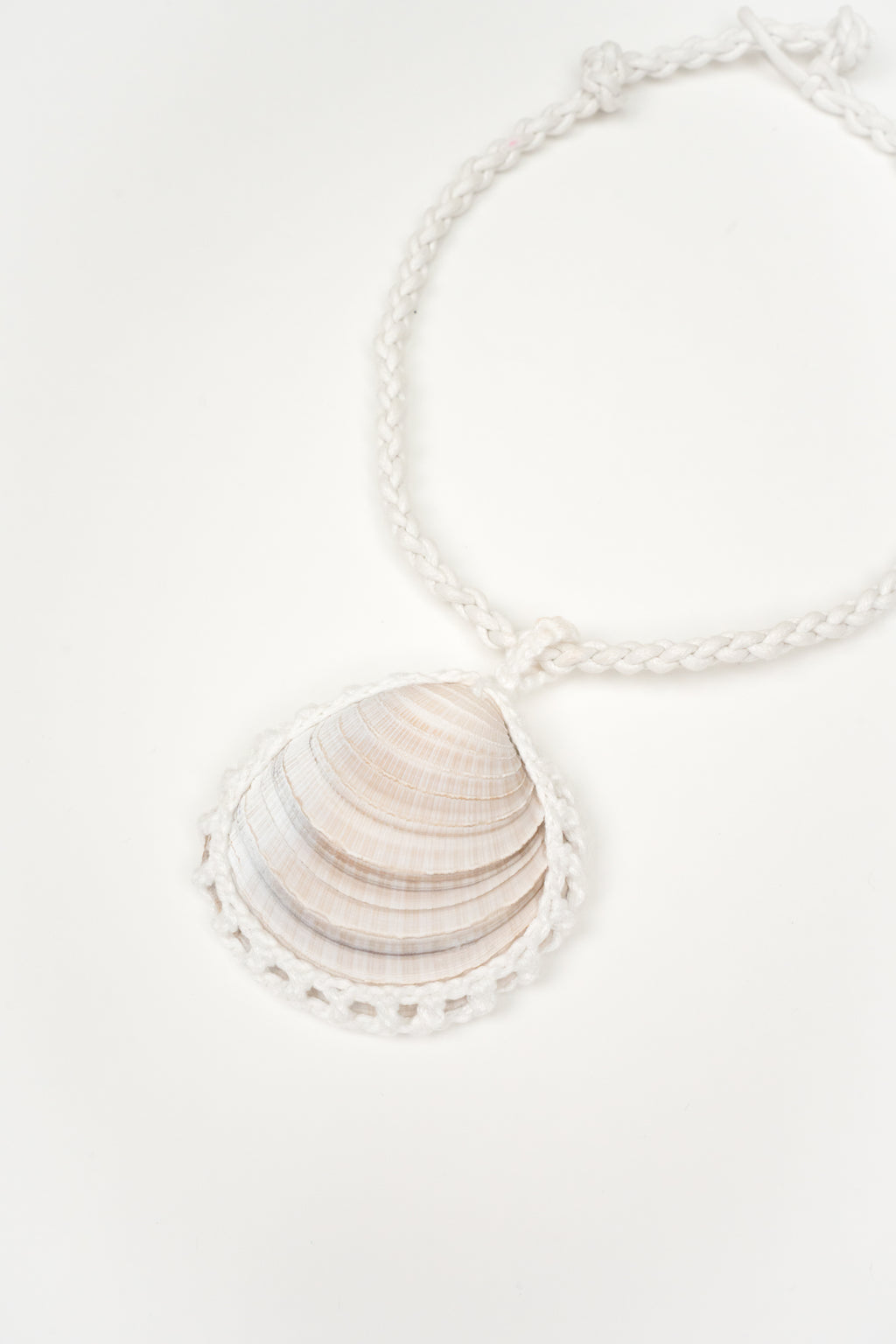 Collar Concha solitaria