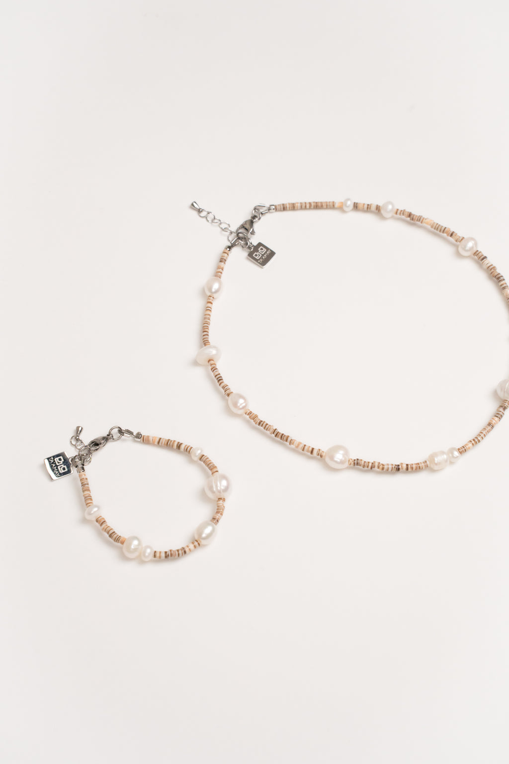 Pulsera Concha Heishi con Perlas