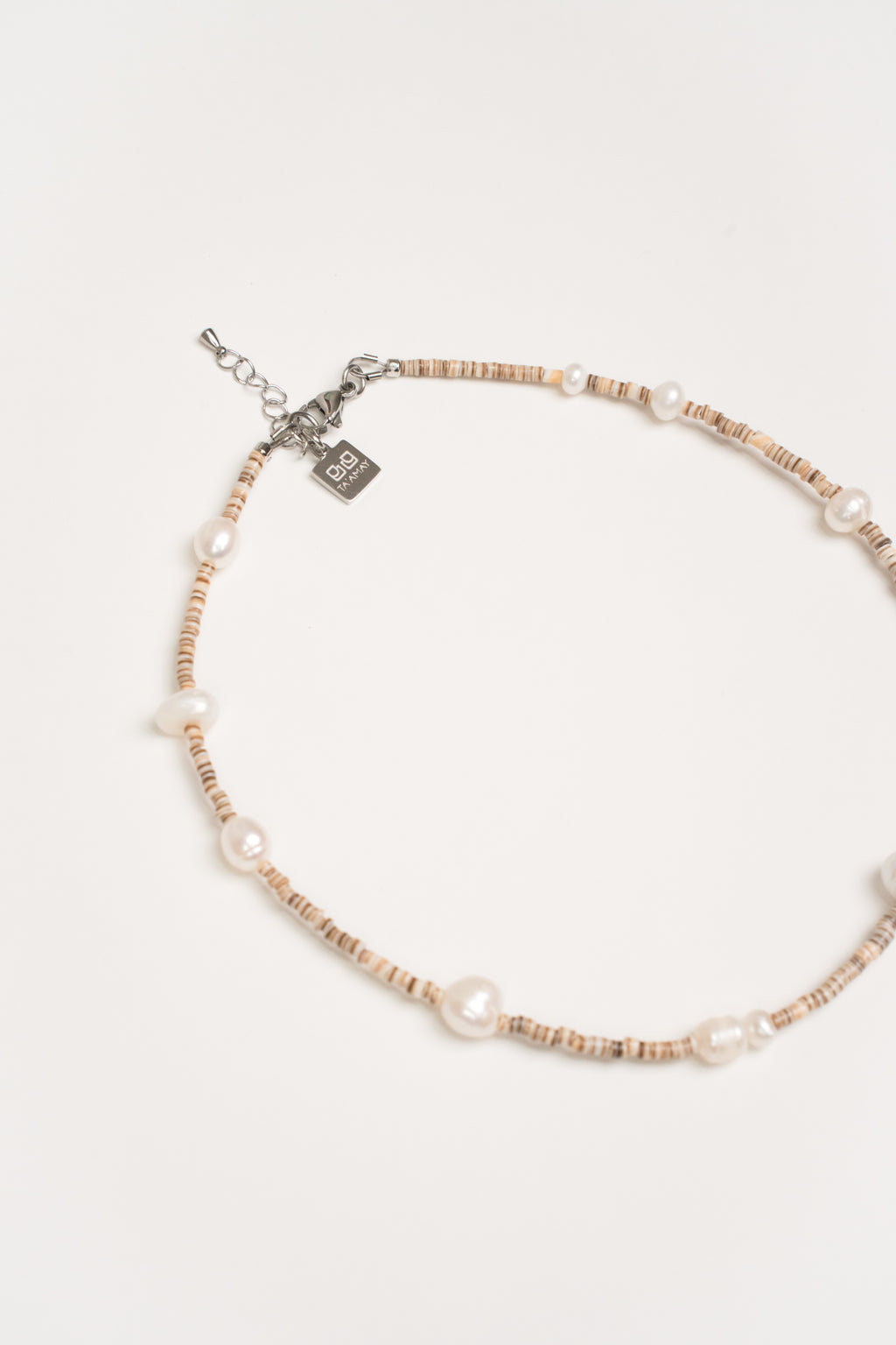 Collar Concha Heishi con Perlas