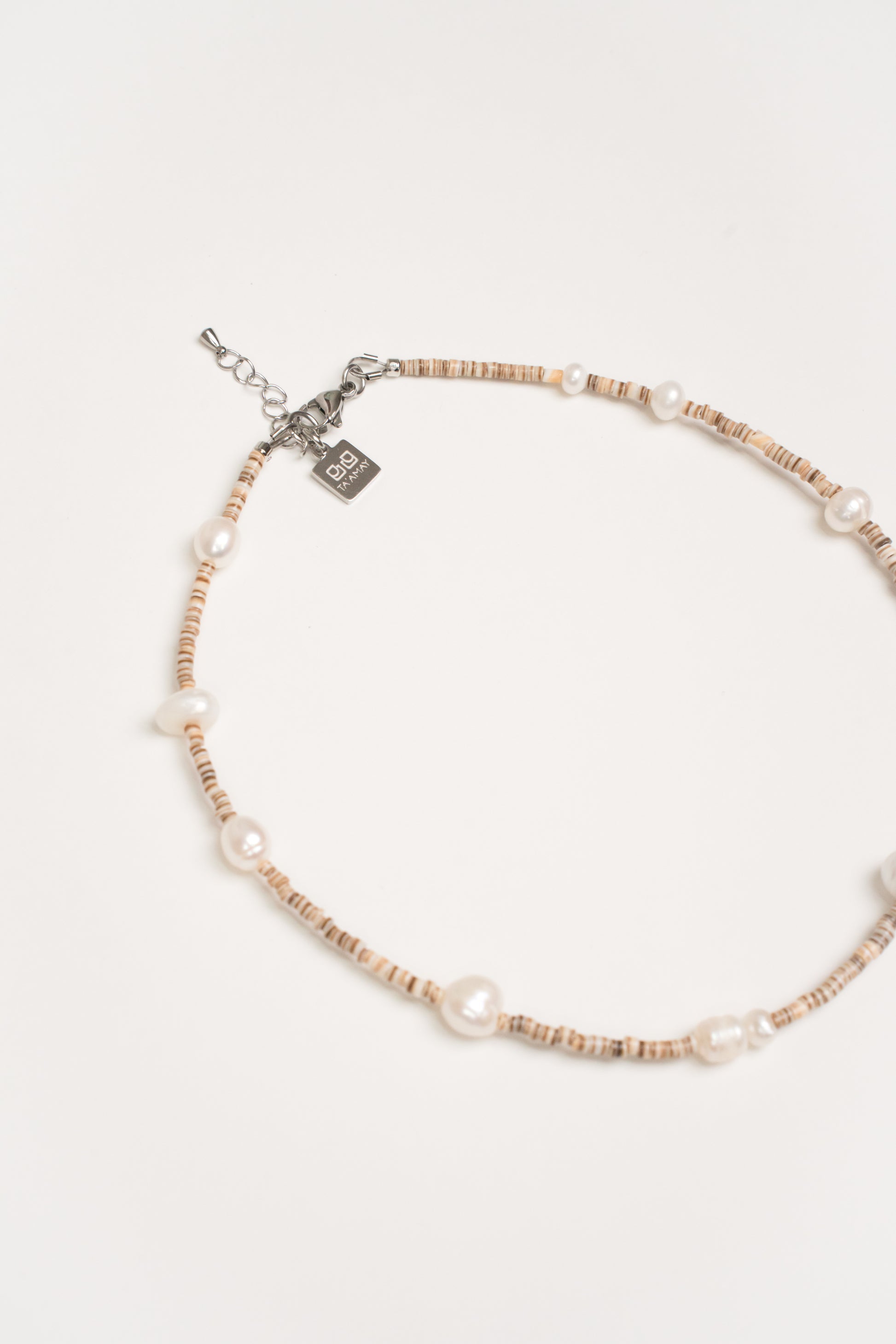 Collar Concha Heishi con Perlas