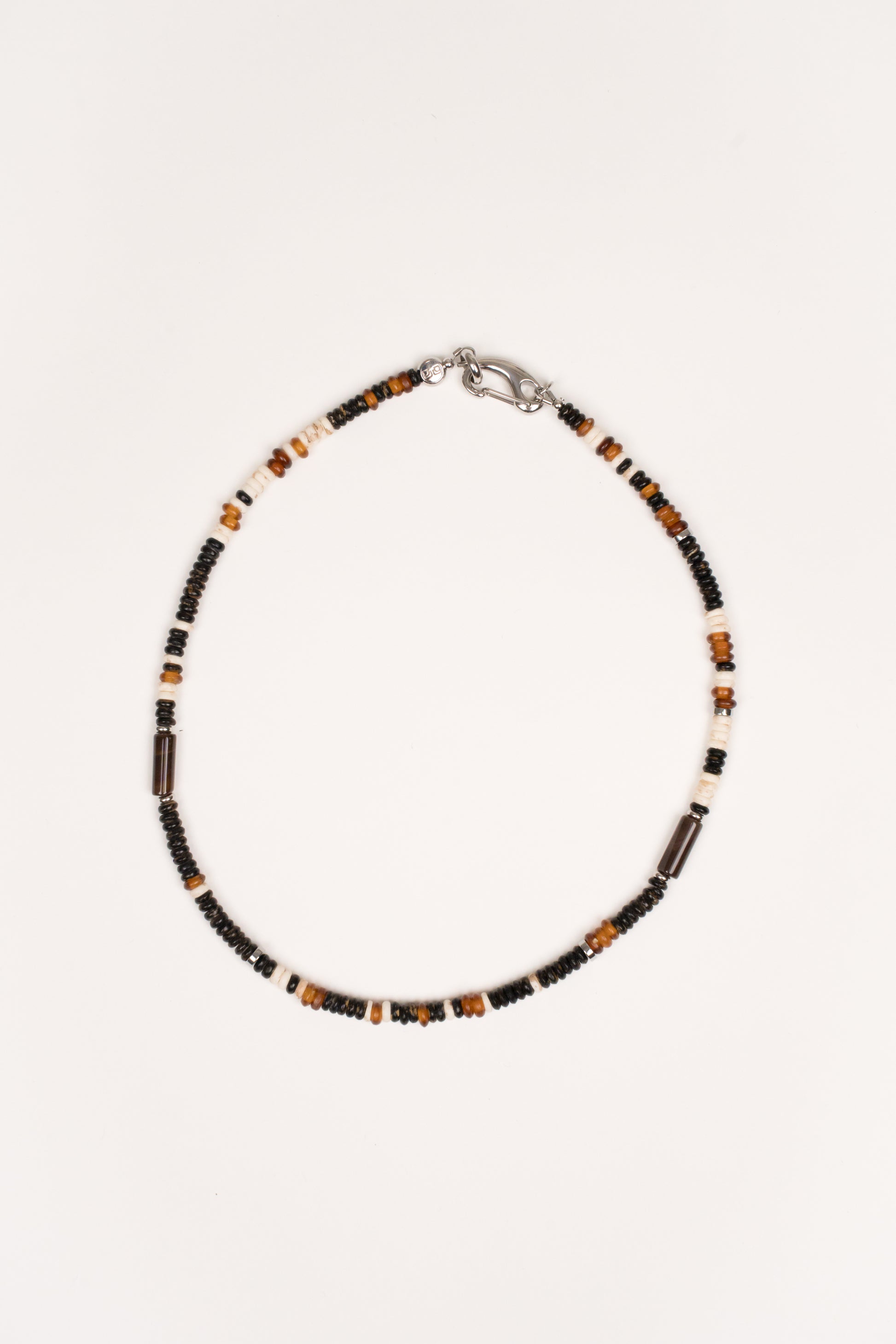 Collar anillos marrones en cable