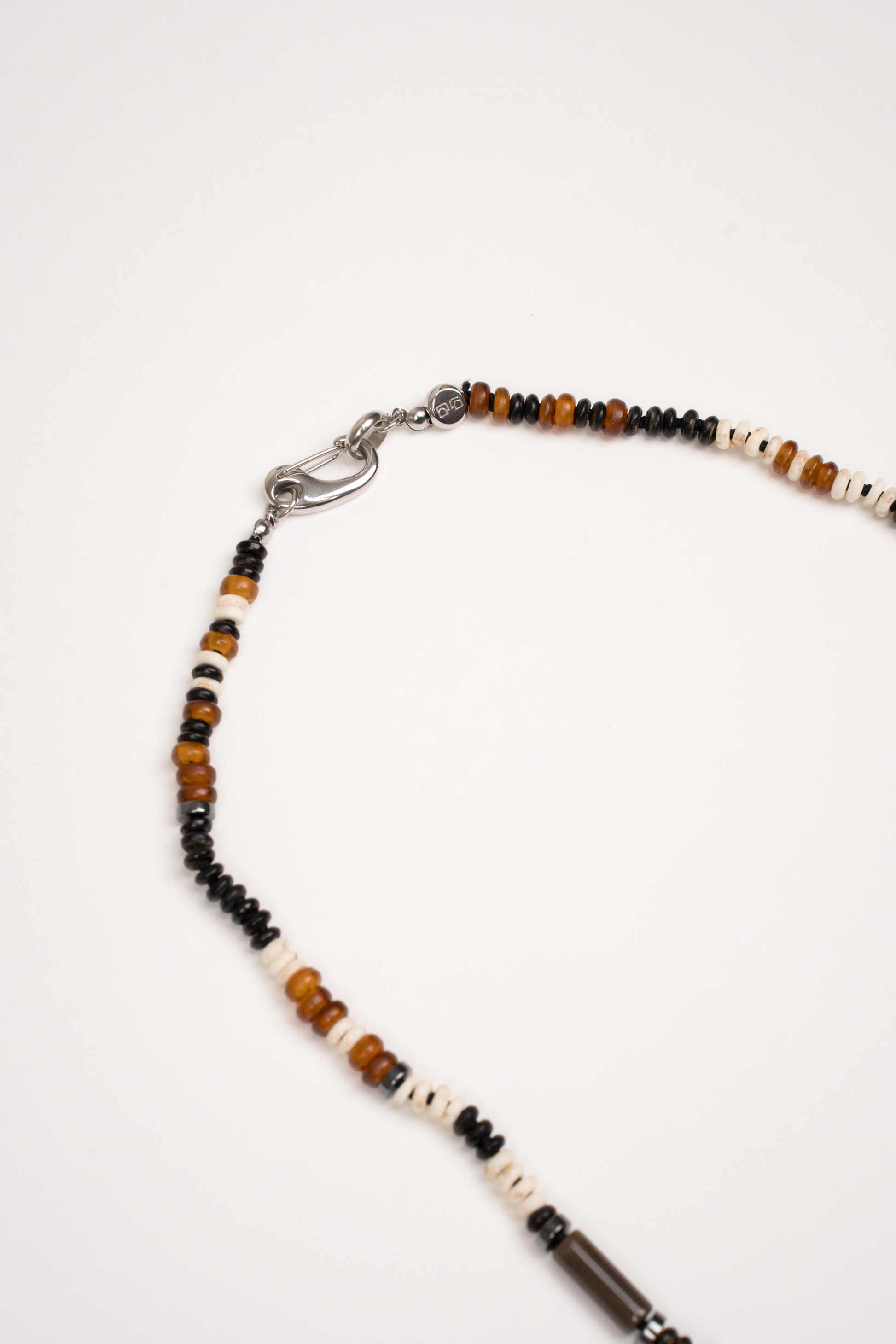 Collar anillos marrones en hilo de Seda