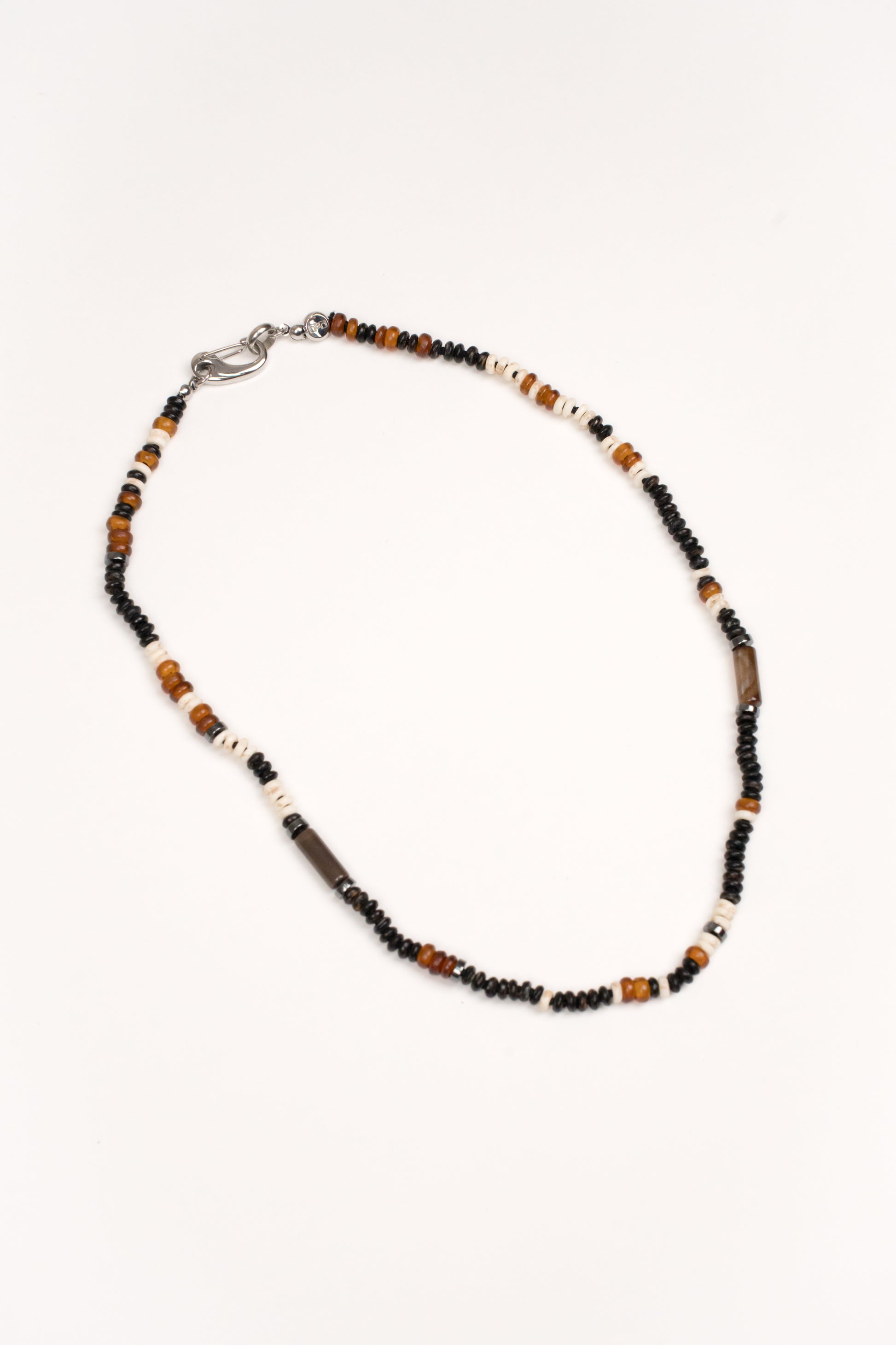 Collar anillos marrones en hilo de Seda